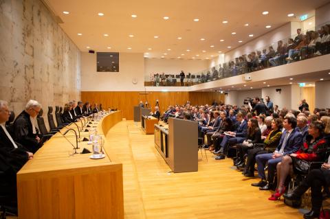 Urgenda supporters pack the Netherlands Supreme Court