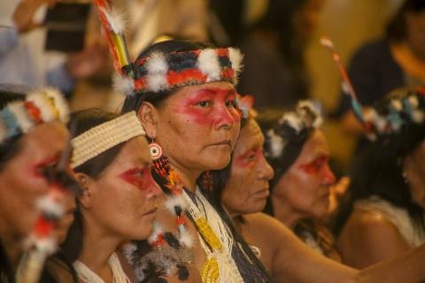 Waorani Women in Traditional Clothing, Photo by Asamblea Nacional del Ecuador (CC BY-SA 2.0)