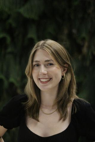 Rebecca Smith Headshot